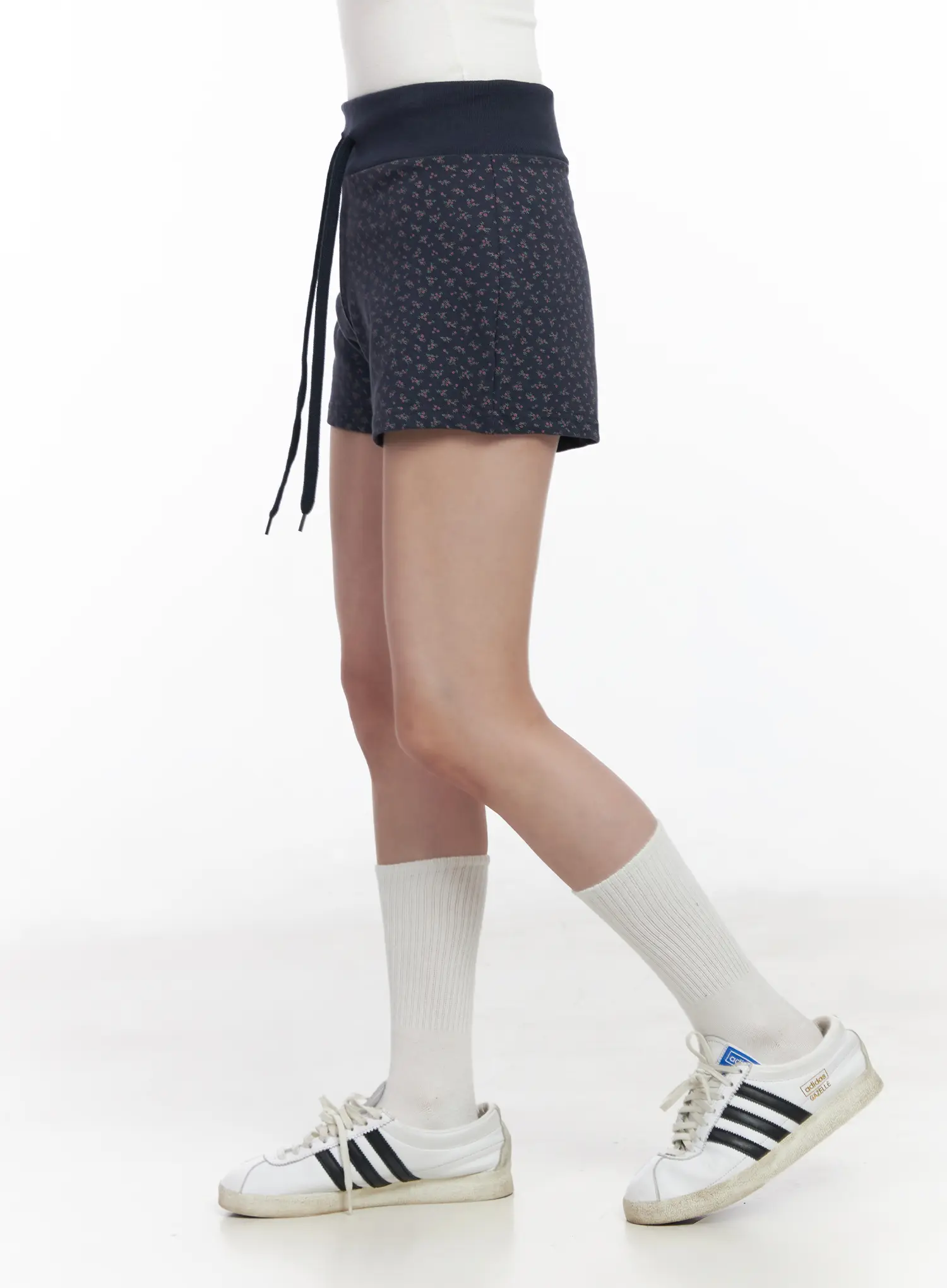Floral Print Banded Shorts CM527 - Image 3