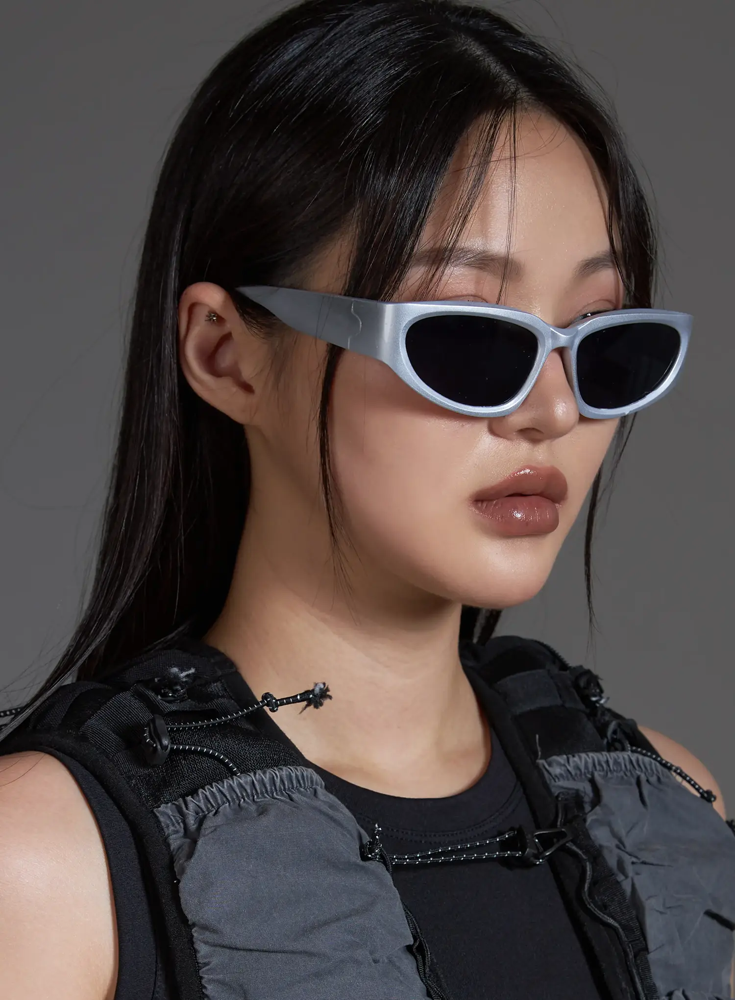 Futuristic Chic Fashion Sunglasses IO517 - Image 2