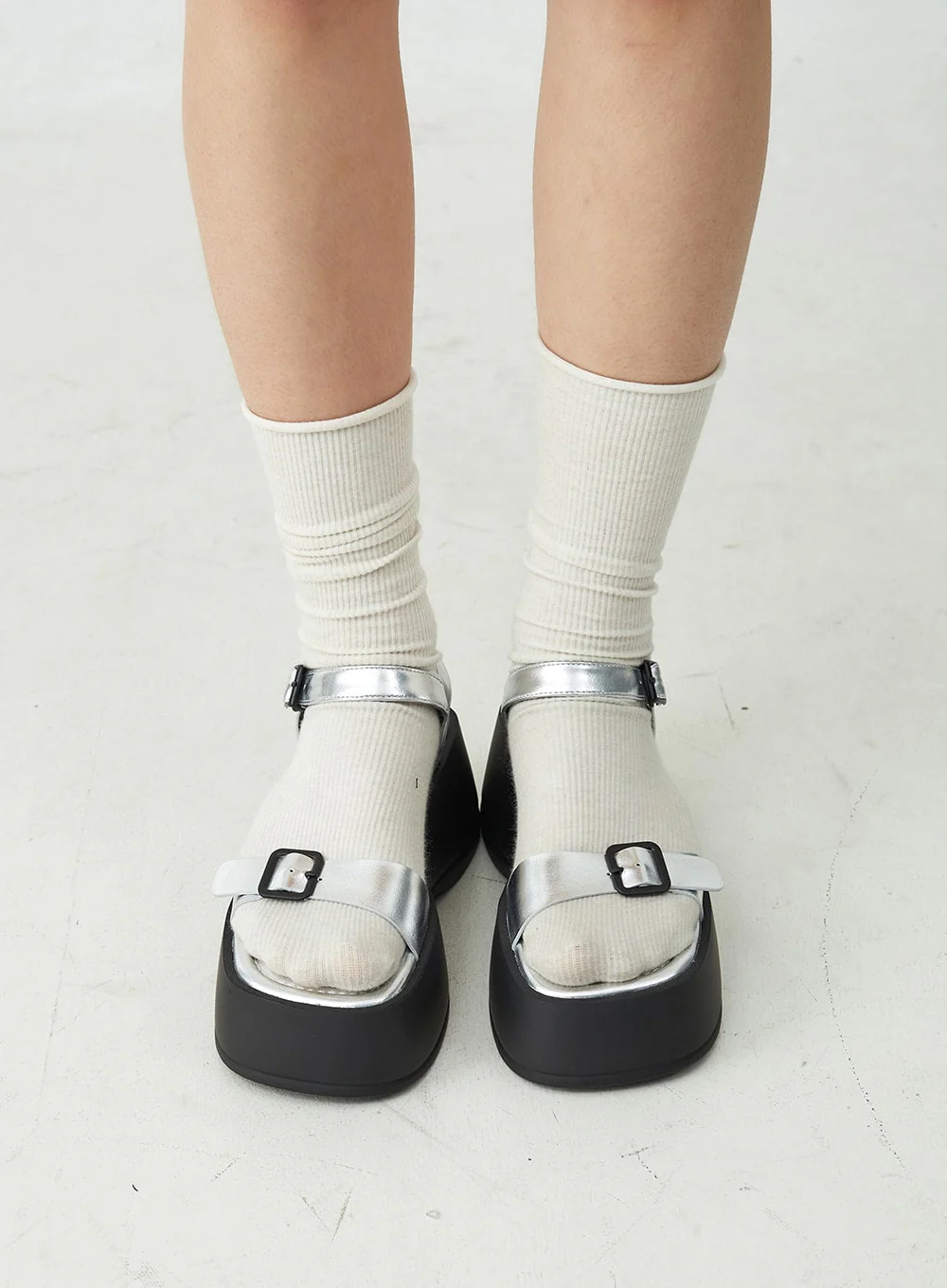 Glossy Double Buckled Chunky Platform Sandals OU14 - Image 3