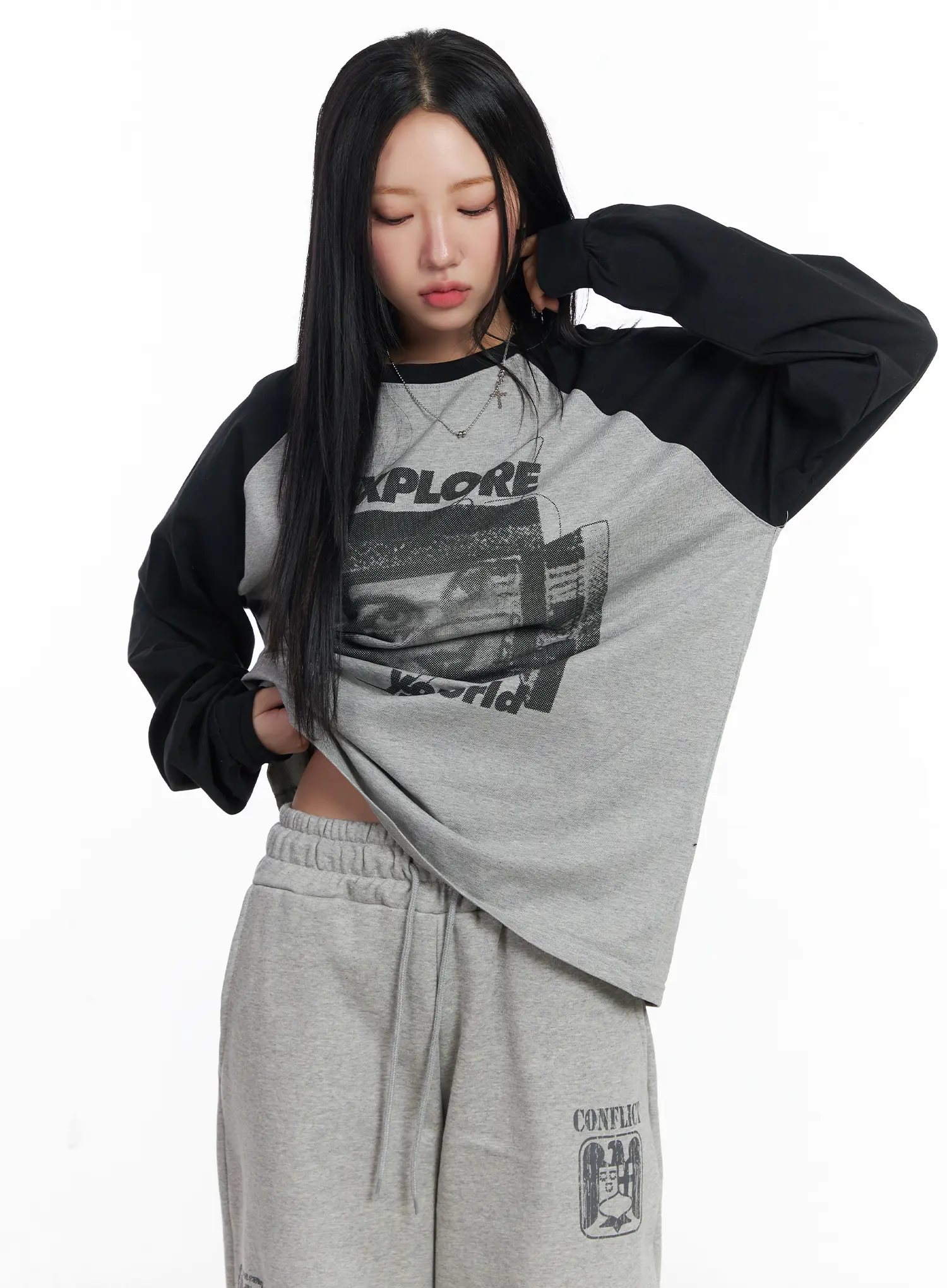 Graphic Raglan Oversized Long Sleeve Tee CJ515