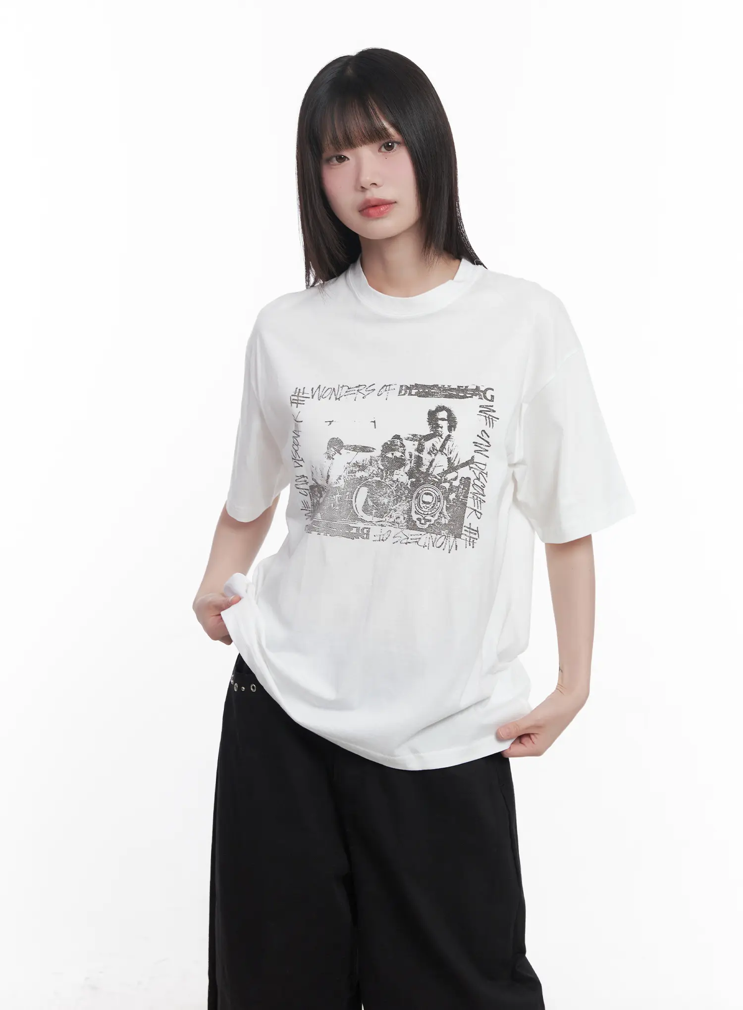 Graphic Relaxed-Fit Tee CU519 - Image 2