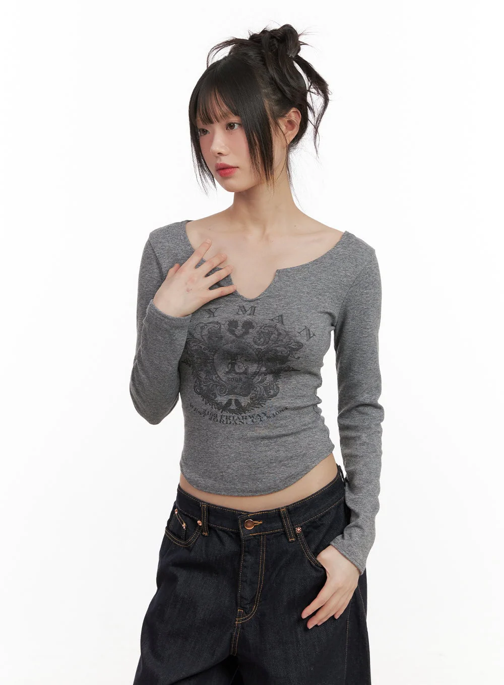 Graphic Slim-Fit Long-Sleeve Crop Top CJ502 - Image 8