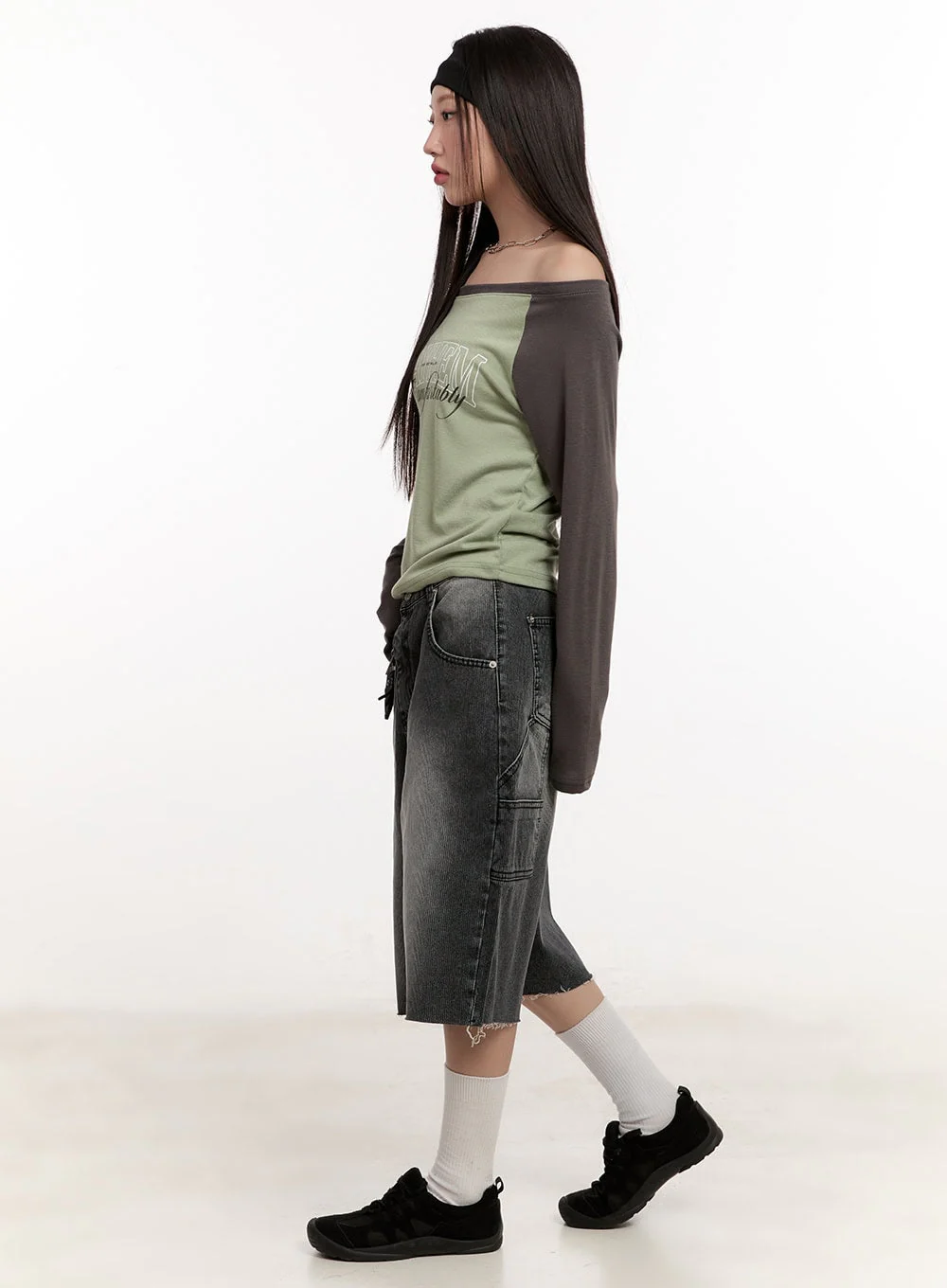 Graphic Two-Tone Off-Shoulder Top CM507 - Image 6