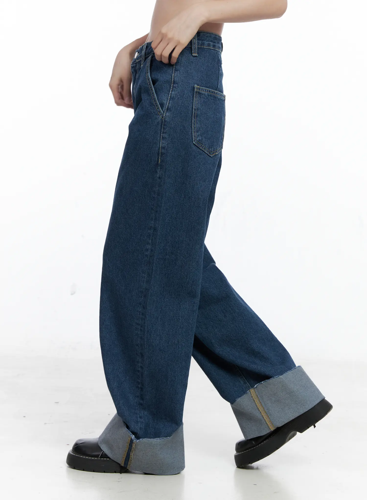 Ila Rolled-Up Wide-Leg Jeans CO506 - Image 3