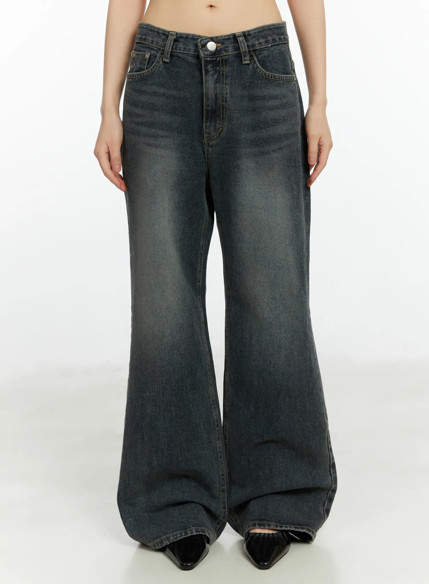 Kimber Washed Wide Flared Jeans CF509