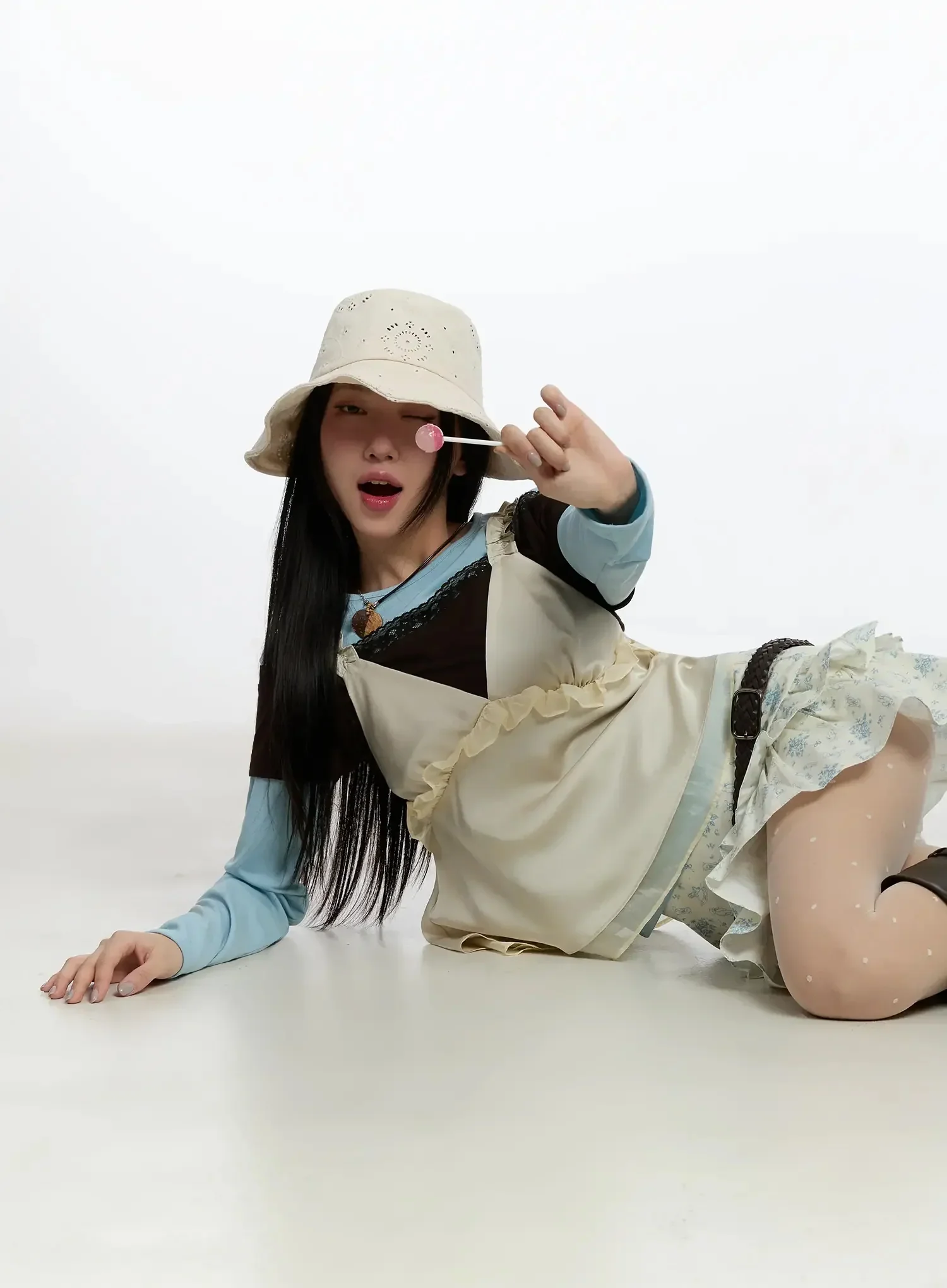 Lace Back Ribbon Bucket Hat IM509 - Image 12