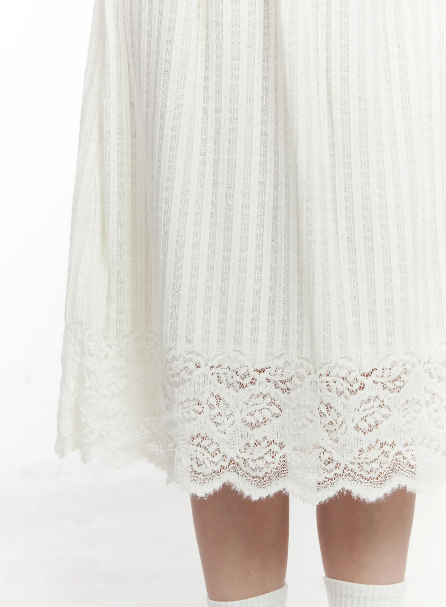 Lace-Trimmed Fleece Midi Skirt CJ520 - Image 8