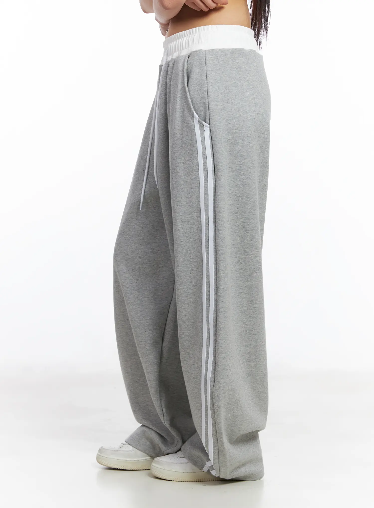 Layered Two-Tone Sweatpants CF506 - Image 5