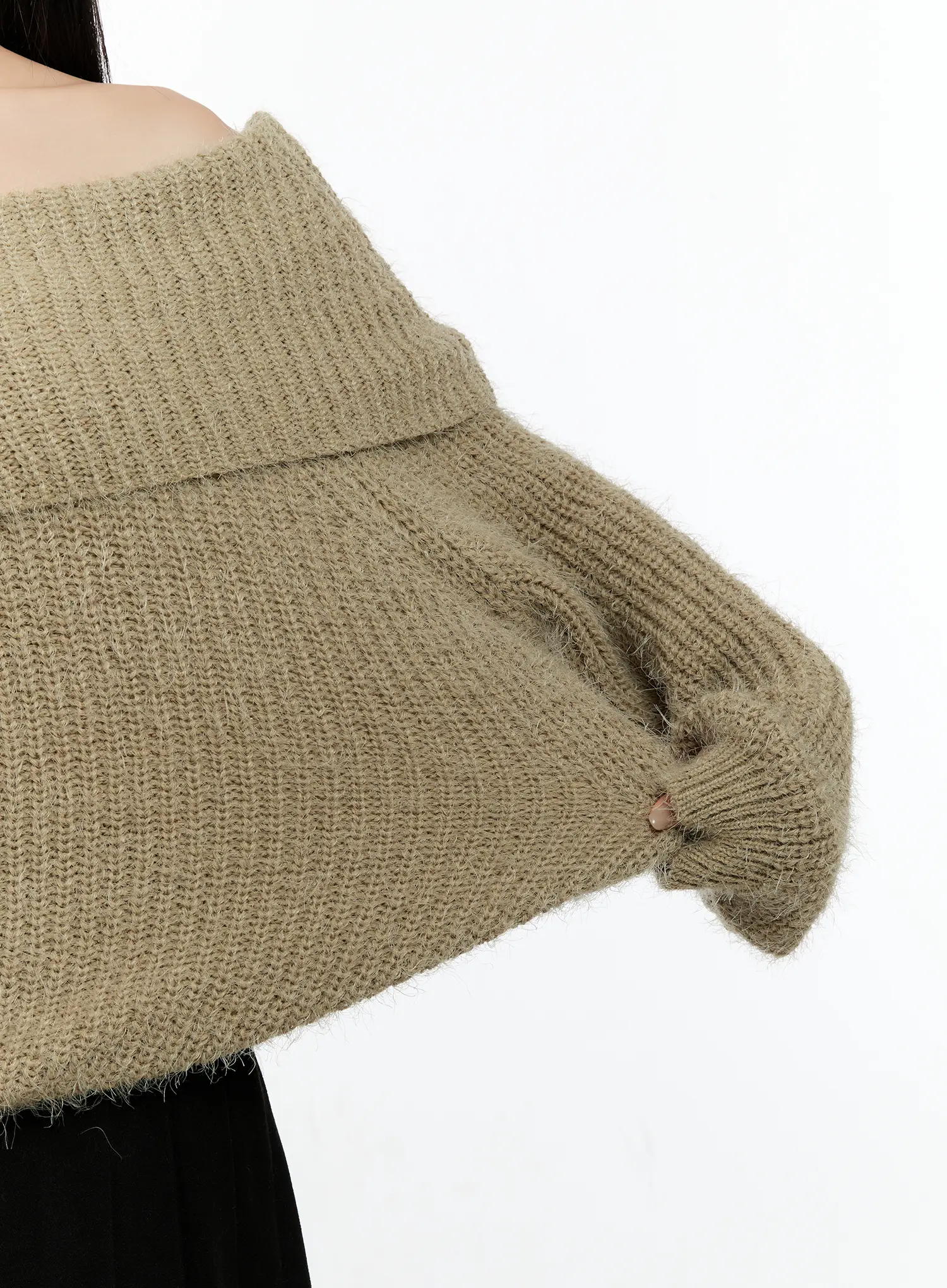 Loose Fit Off-Shoulder Knit Sweater CN505 - Image 10