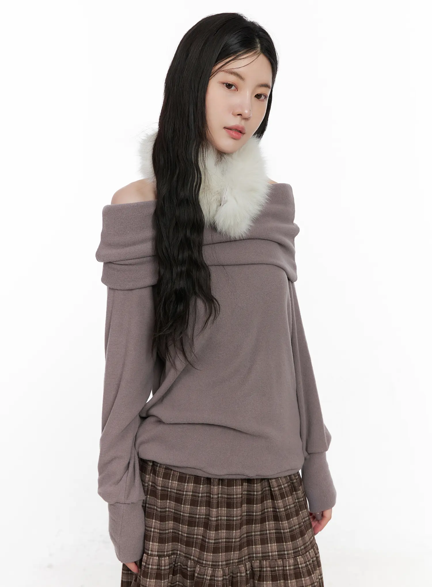 Loose Fit Off-Shoulder Long Sleeve Top CN512