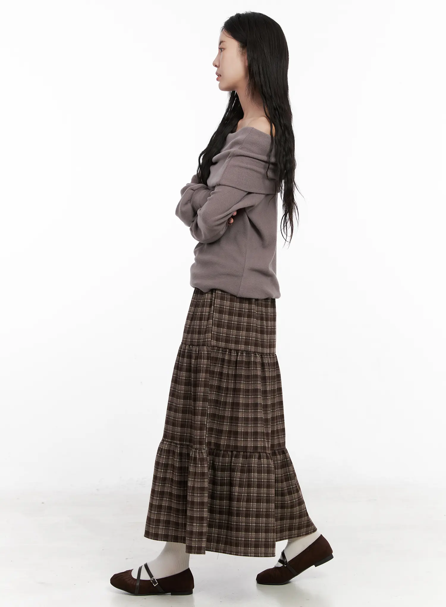 Loose Fit Off-Shoulder Long Sleeve Top CN512 - Image 4