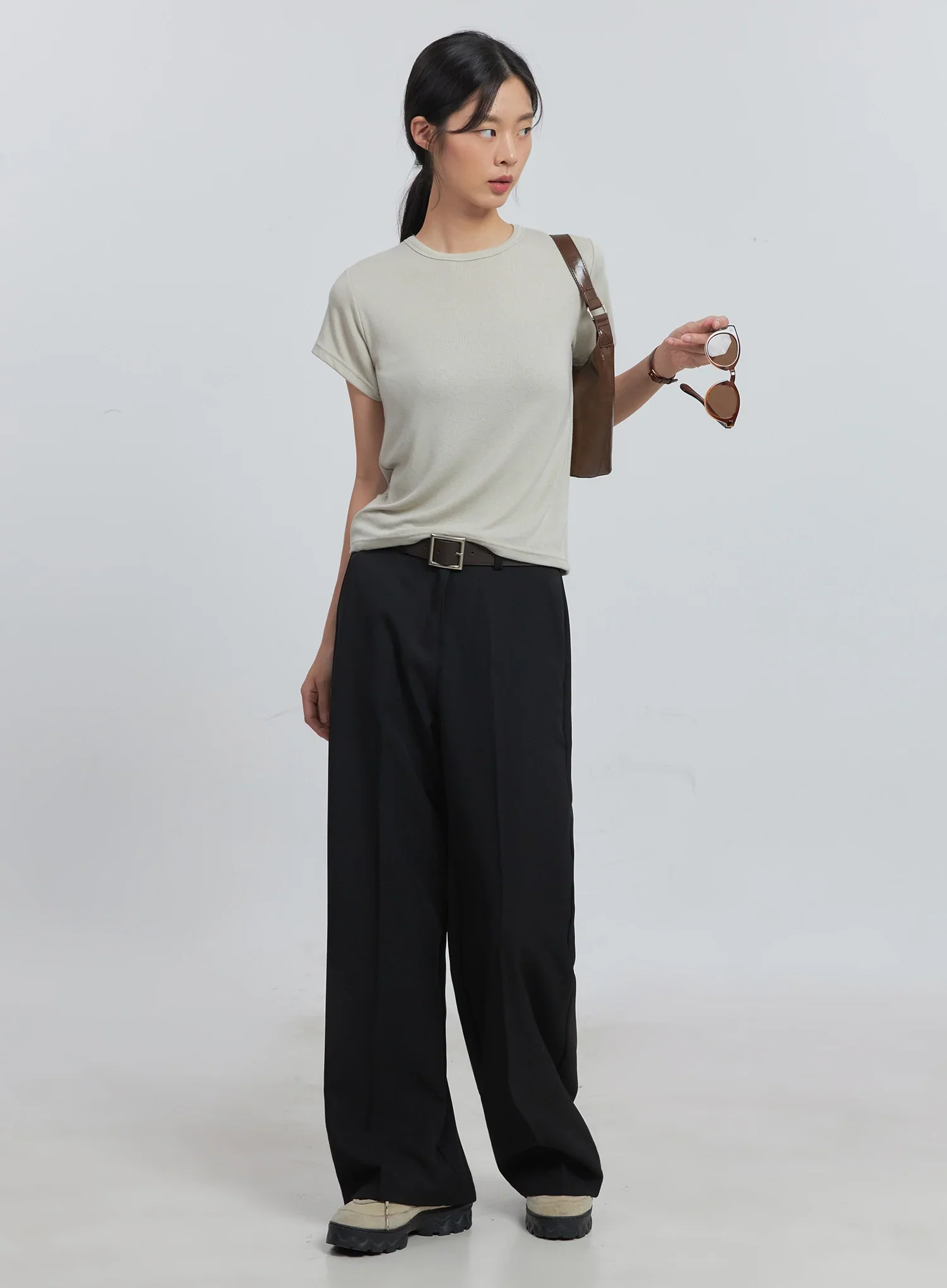 Loose-Fit Short-Sleeve Tee IU512 - Image 31