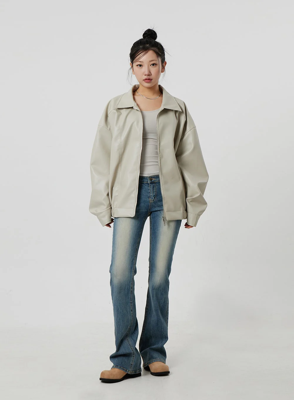 Low Rise Bootcut Jeans CF302 - Image 3