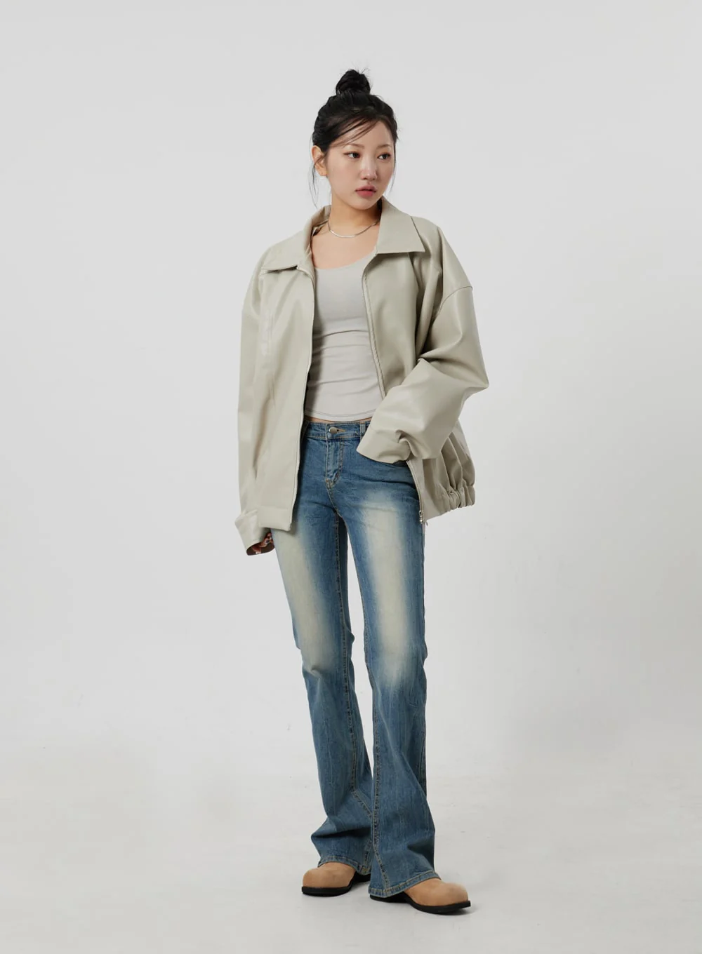 Low Rise Bootcut Jeans CF302 - Image 4