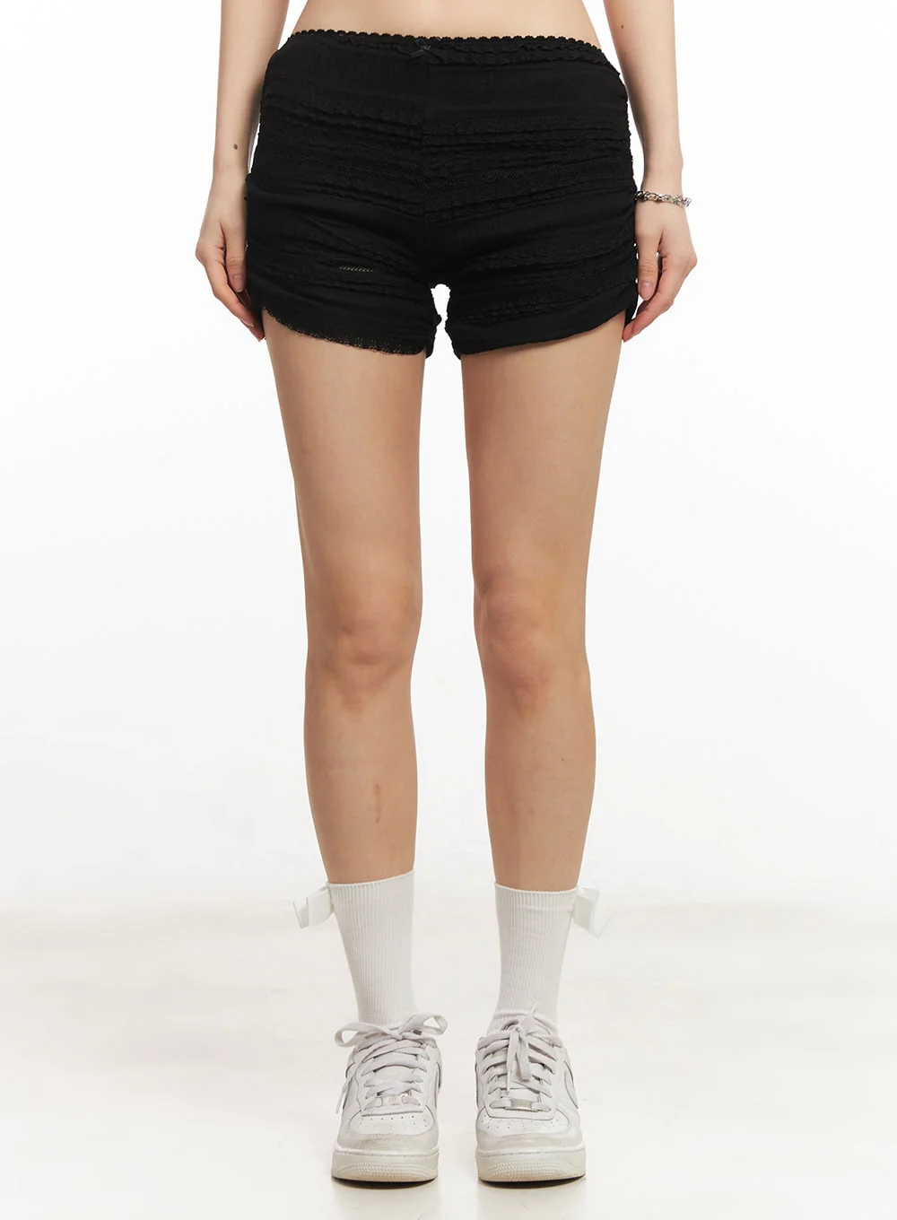 Low-Rise Shirred Lace Shorts CA516 - Image 8