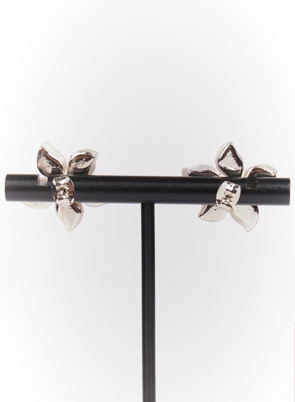 Luna Petal Earrings IM531 - Image 3
