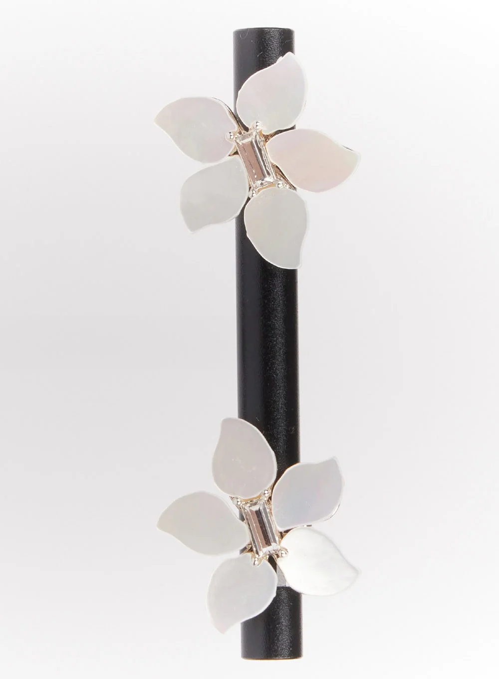 Luna Petal Earrings IM531 - Image 5