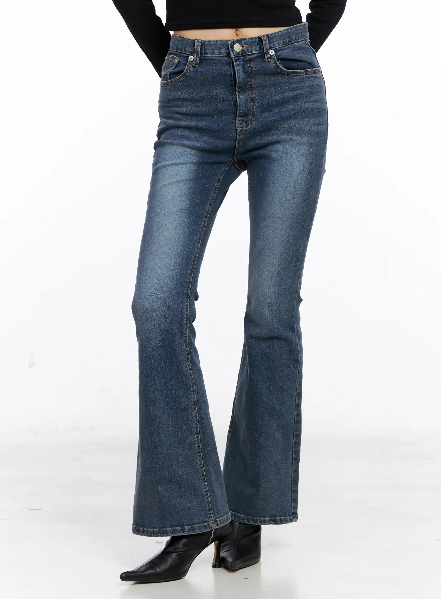 Malka Classic Flared Jeans CS509