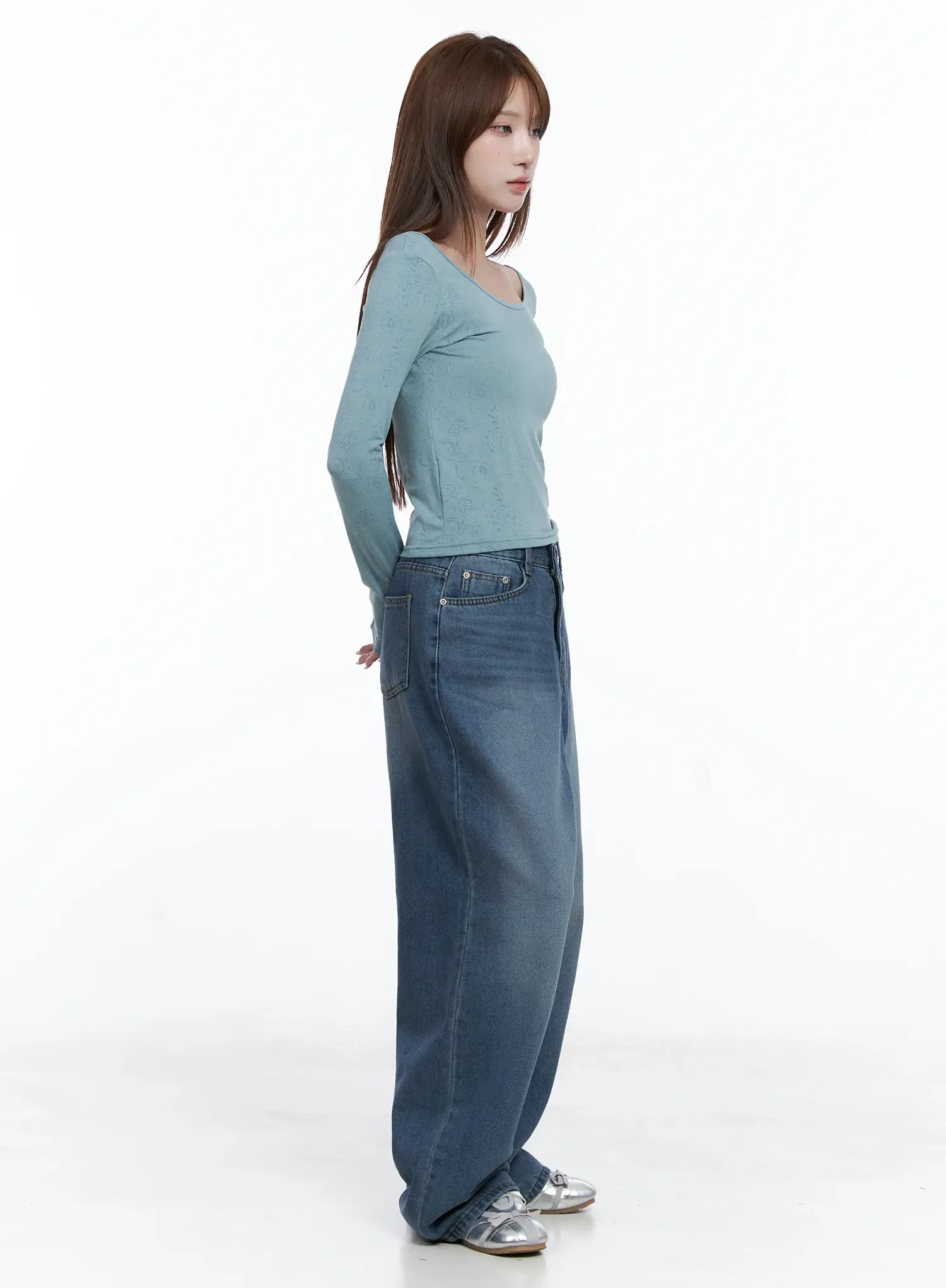 Margot Low-Rise Washed Wide-Leg Jeans CS501 - Image 3