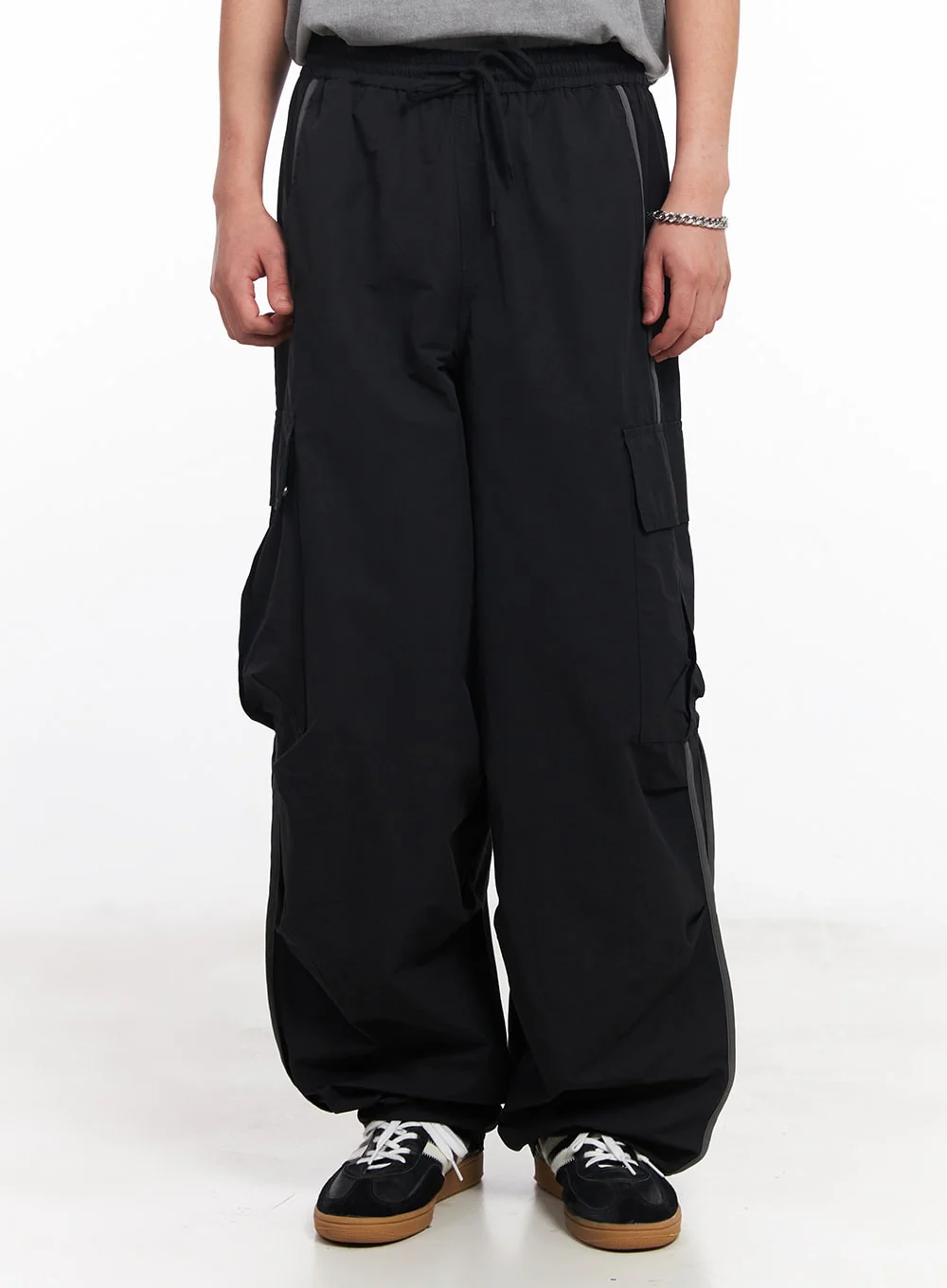 Men’s Cargo Balloon-Fit Windbreaker Pants (Black) IU503 - Image 3