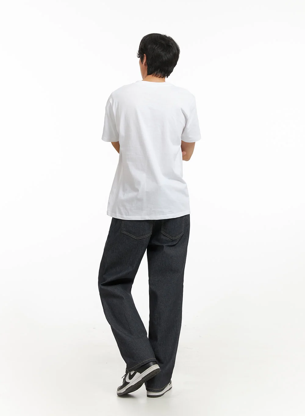Men's Basic V-Neck T-Shirt (White) IY424 - Image 7