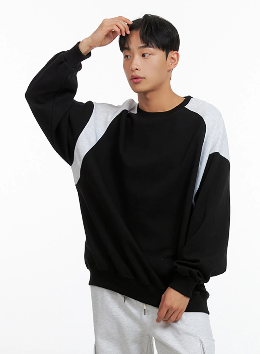 Men's Cozy Contrasting Crewneck Sweatshirt (Black) IU414 - Image 4