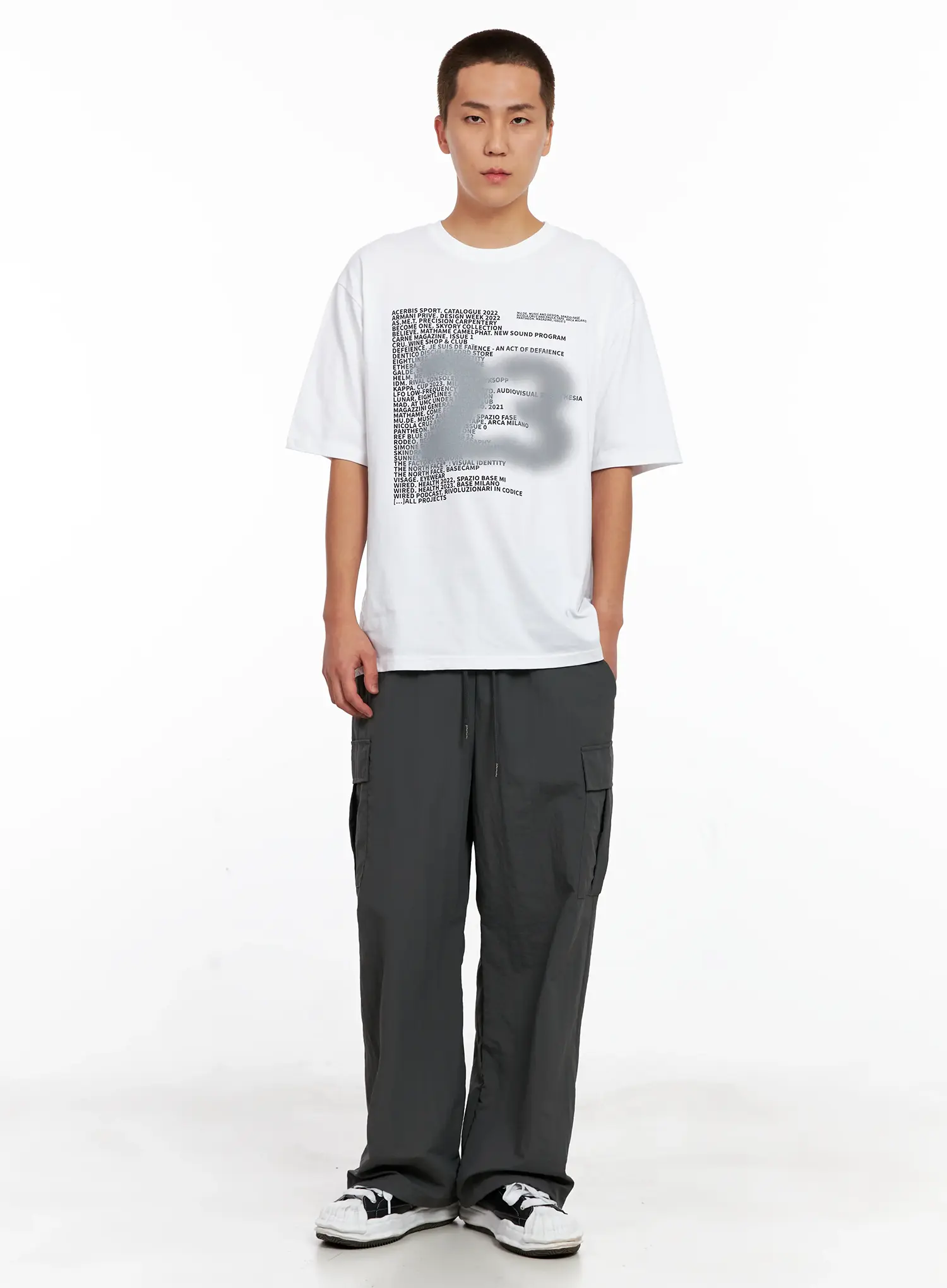 Men's Graphic Spray-Print Tee IG508 - Image 9