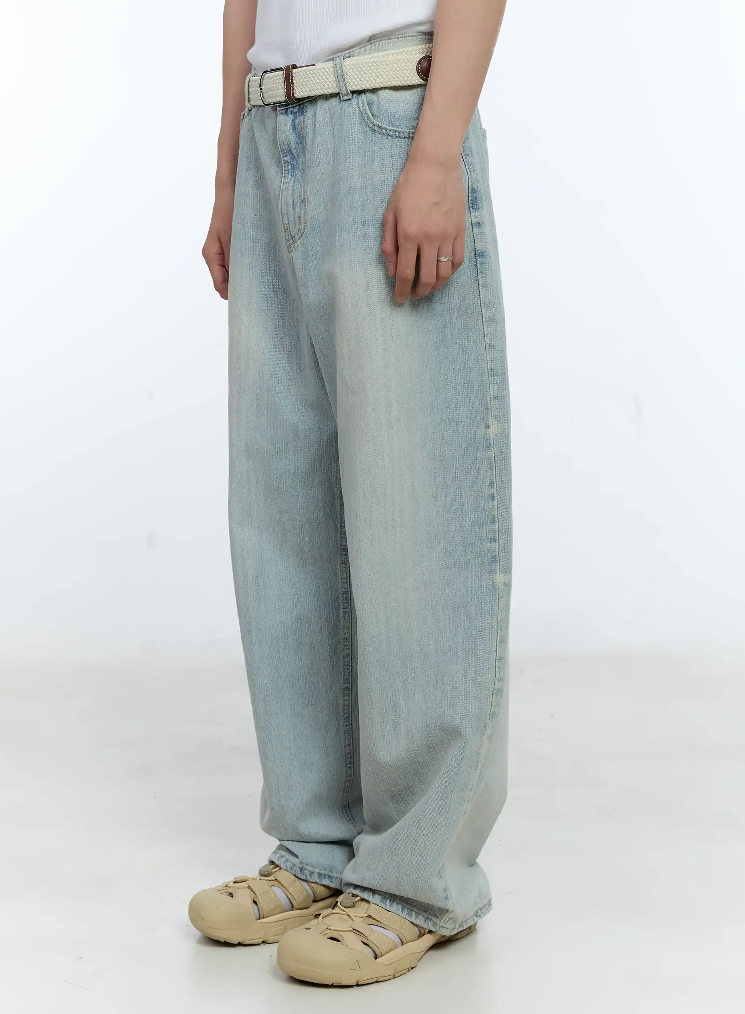 Men's Light-Wash Jeans IG501 - Image 4