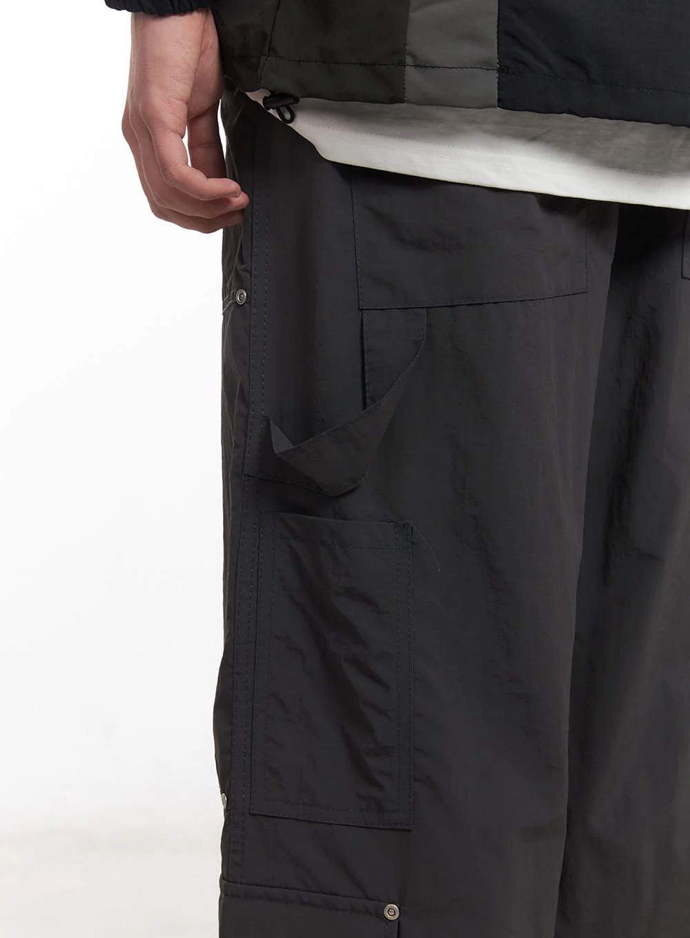Men's Nylon Wide-Fit Cargo Pants IM517 - Image 4