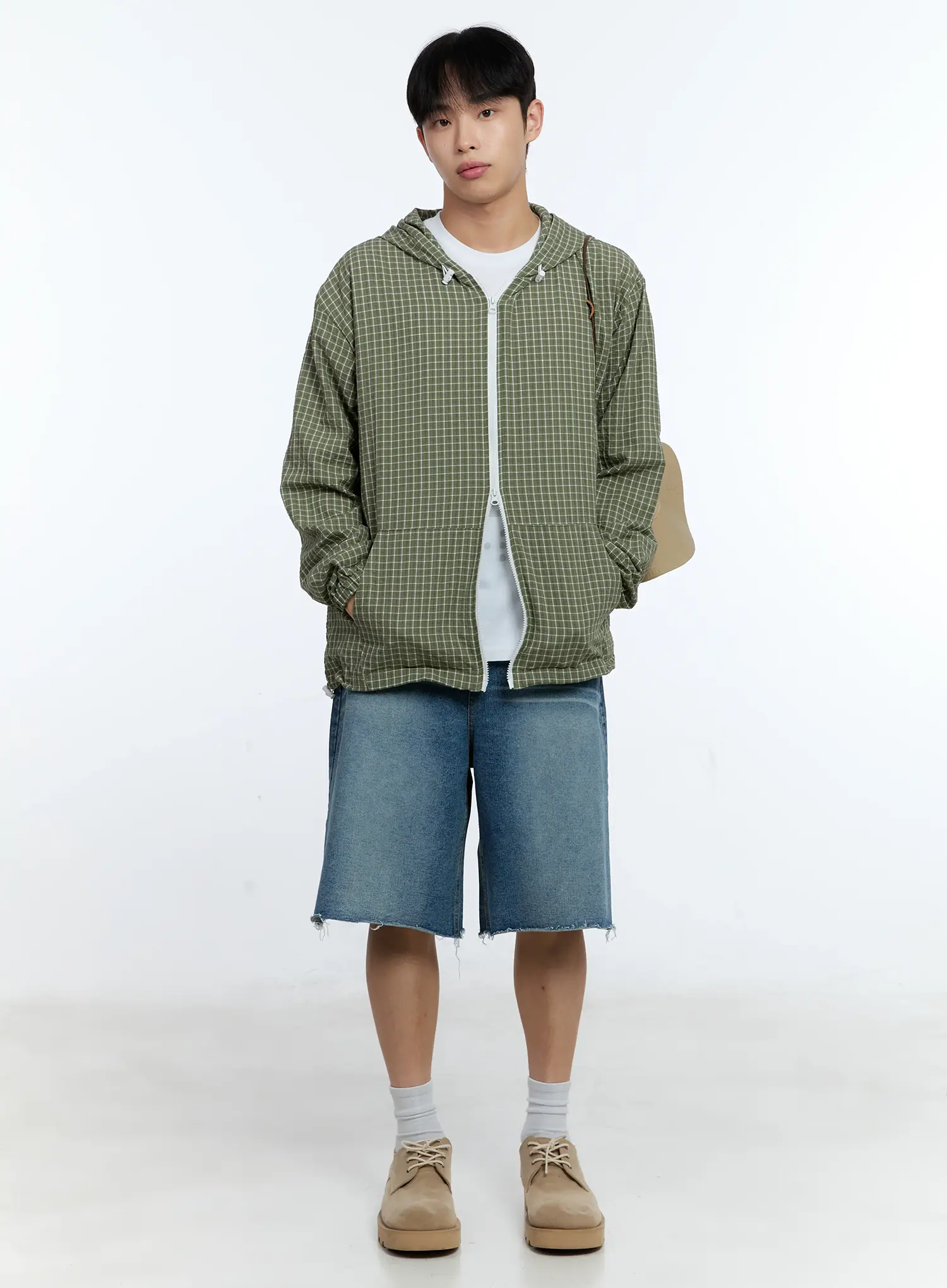 Men's Raw Hem Denim Bermuda Shorts IG515 - Image 13