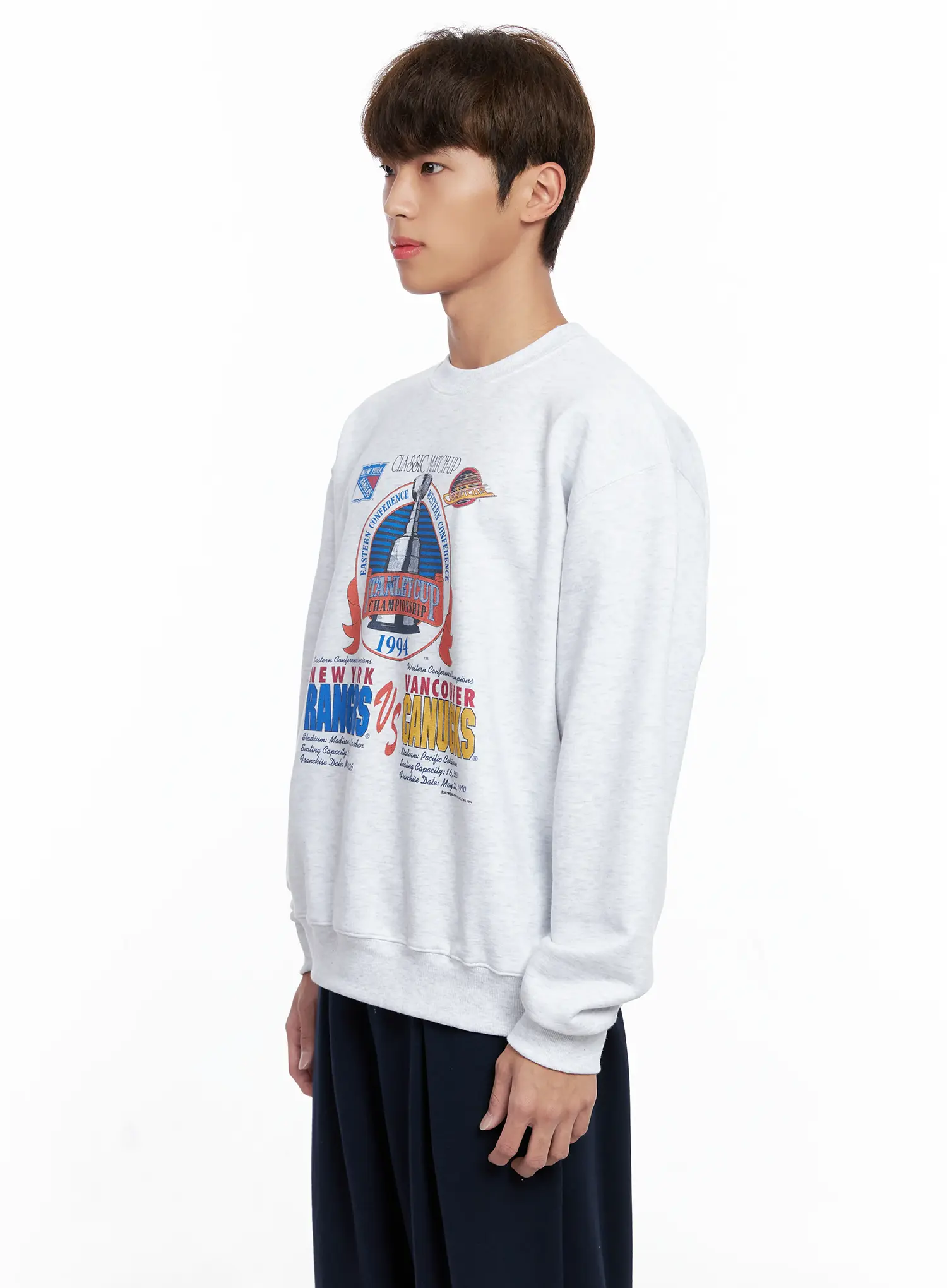 Men's Retro Sports Crewneck IO502 - Image 4