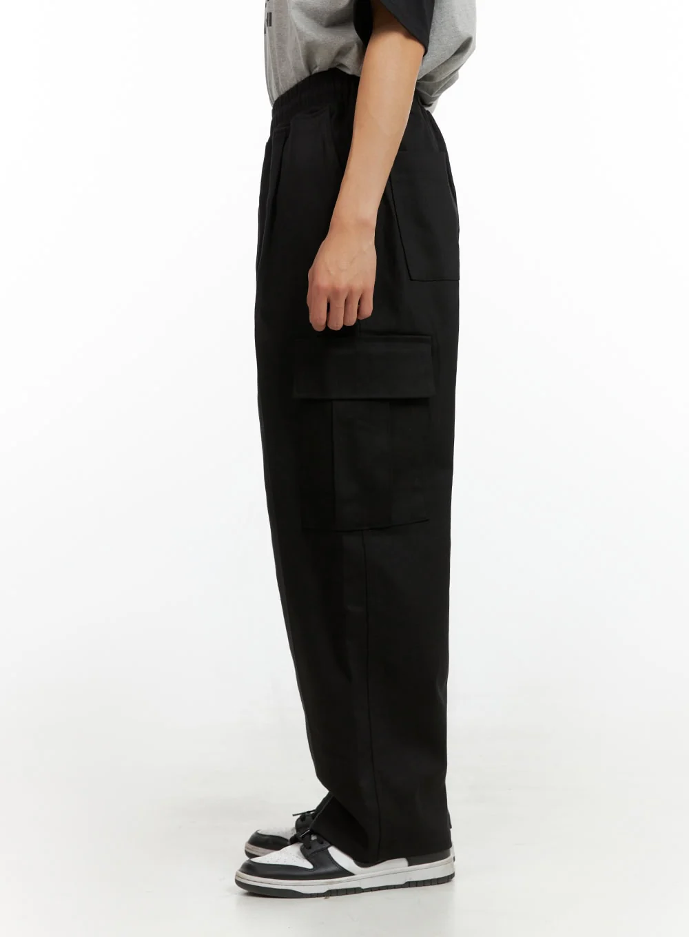 Men's Solid Cargo Pants (Black) IU412 - Image 5