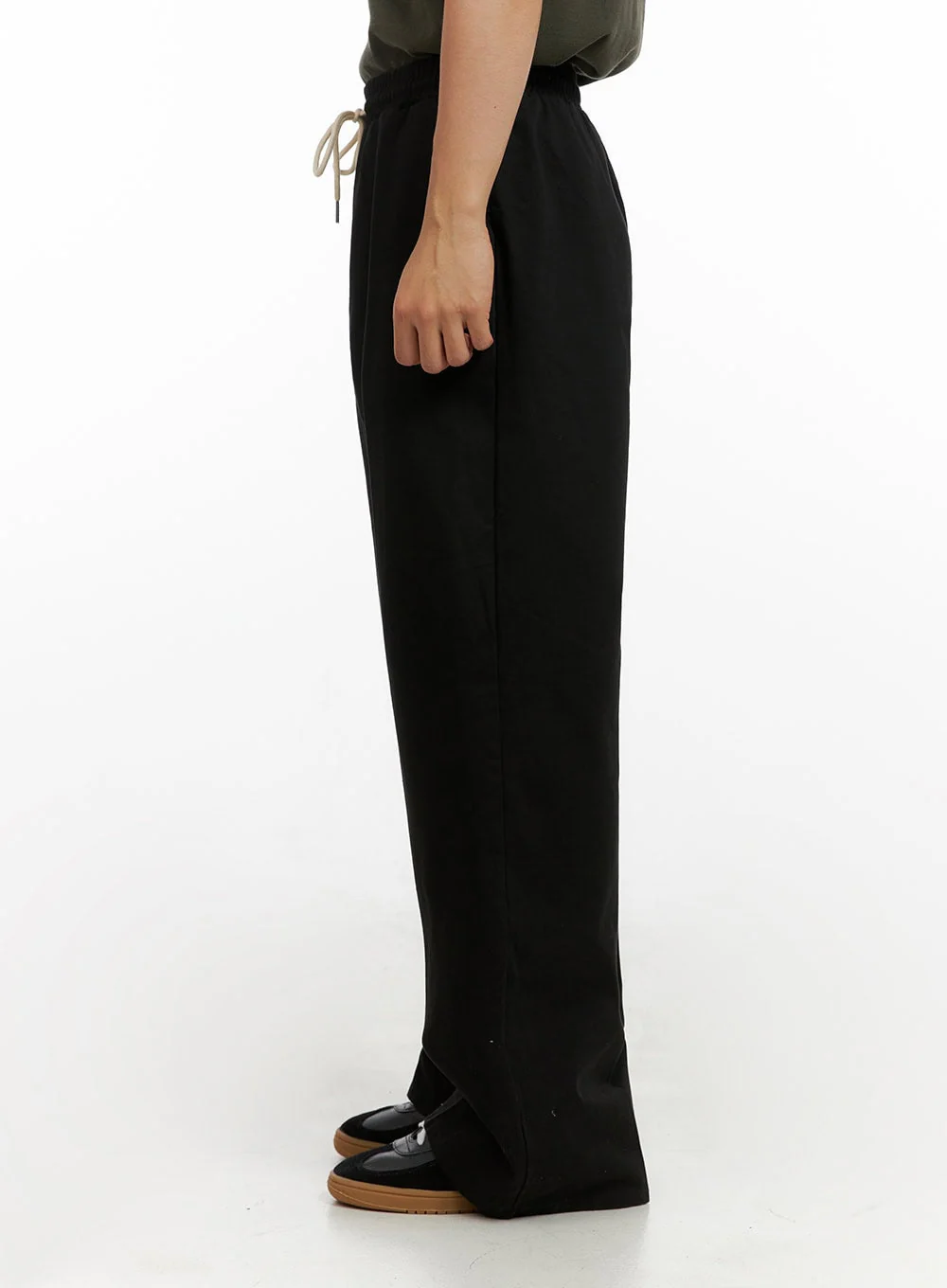 Men's Solid Wide-Fit Pants IG409 - Image 4