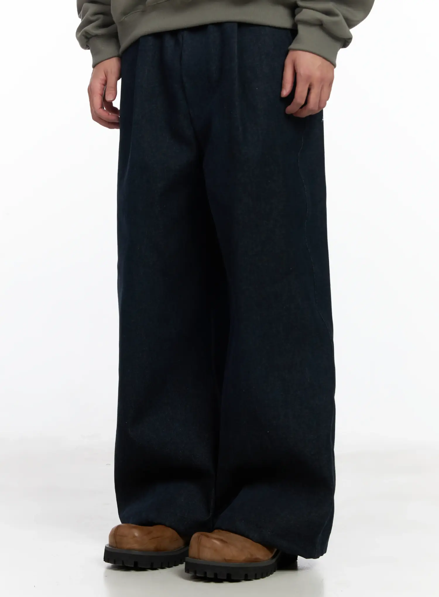 Men's Street Style Lettered Wide Jeans IJ521 - Image 6