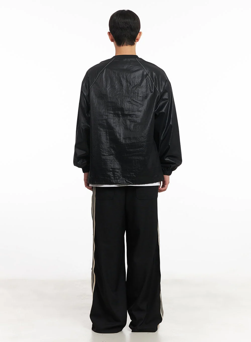 Men's V-Neck Oversized Graphic Sweatshirt IM517 - Image 11