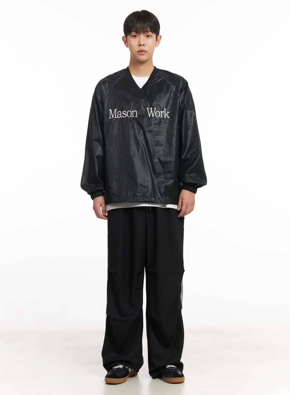 Men's V-Neck Oversized Graphic Sweatshirt IM517 - Image 8