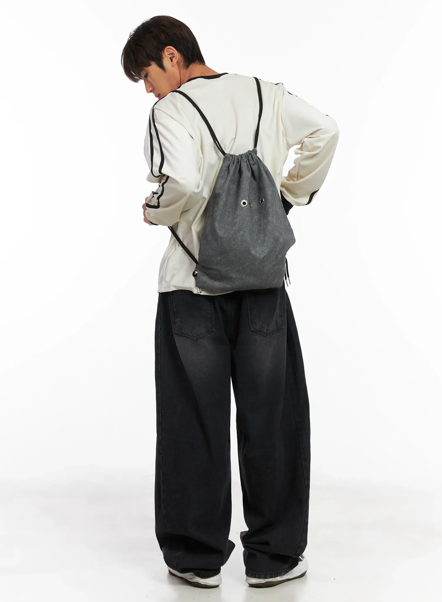 Men's Washed Denim Drawstring Backpack ID511 - Image 3