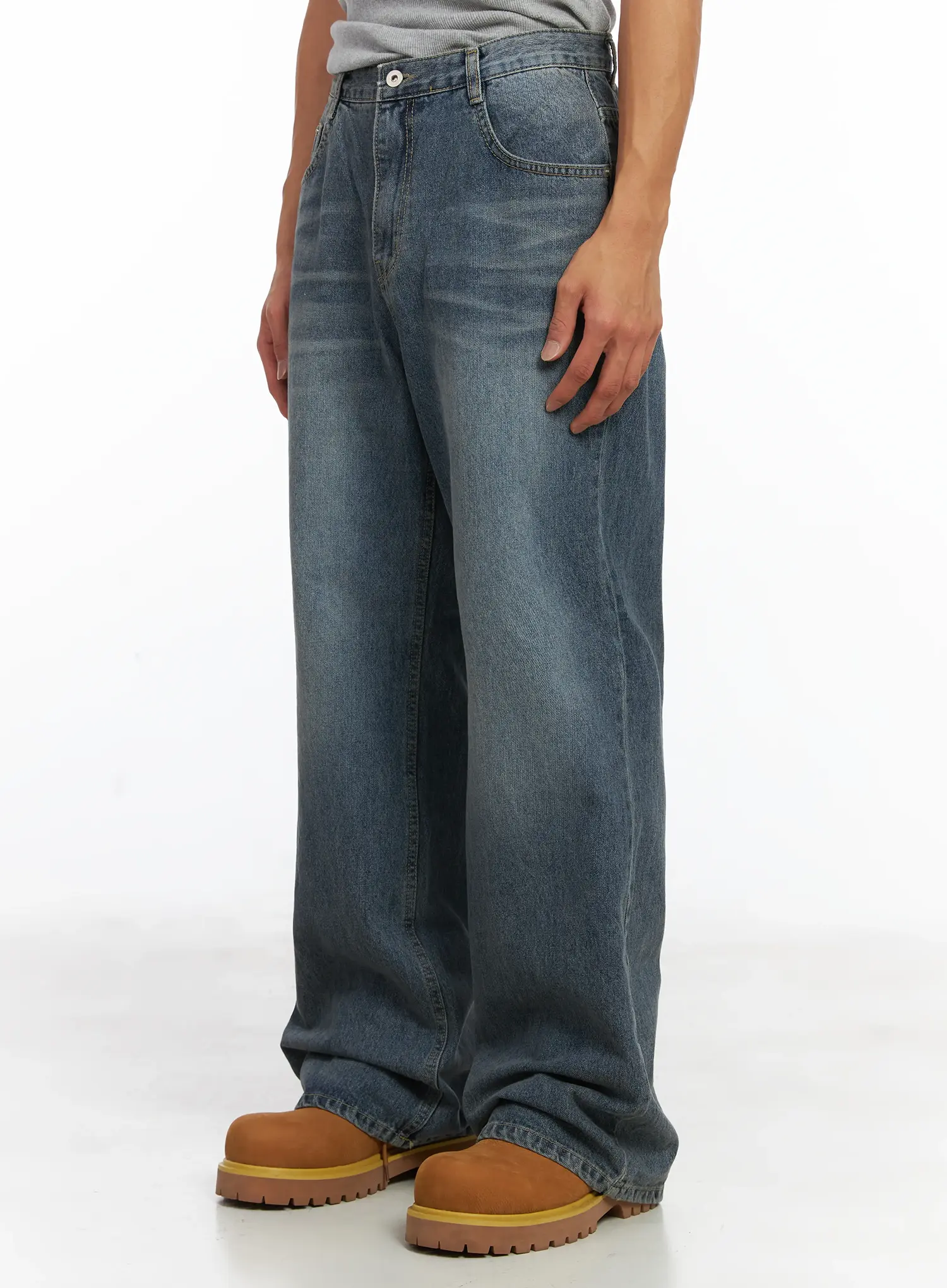 Men's Washed Semi-Flared Jeans IJ514 - Image 4