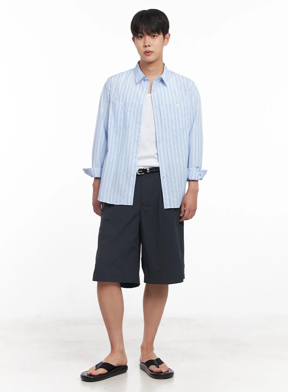 Men's Wide-Fit Nylon Pintuck Shorts IY522