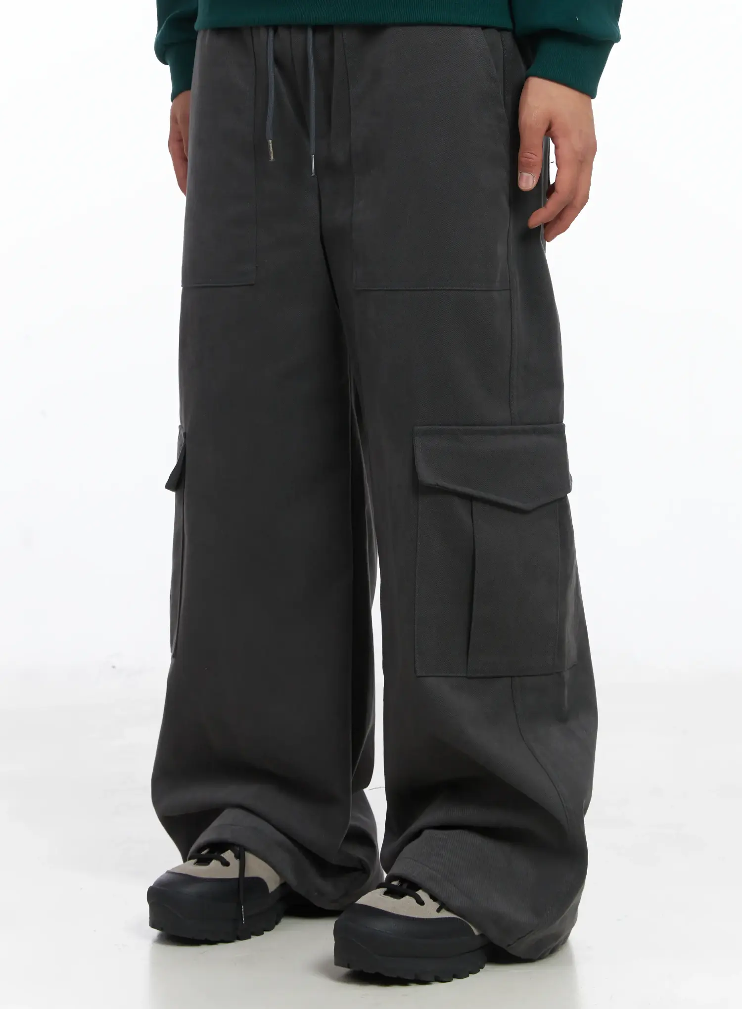 Men's Wide-Leg Drawstring Cargo Pants IJ512 - Image 5