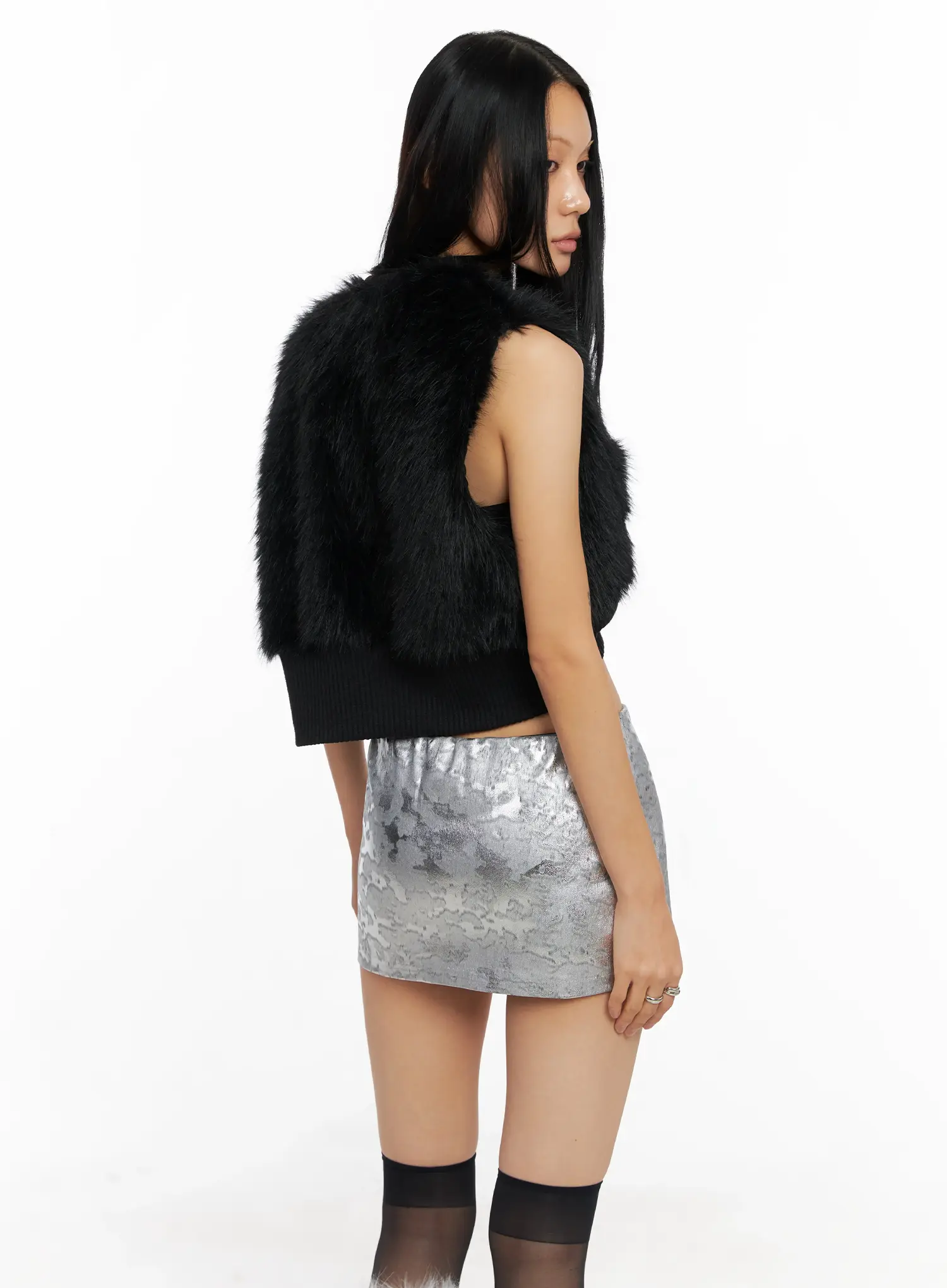 Midnight Faux Fur Crop Vest CO528 - Image 8