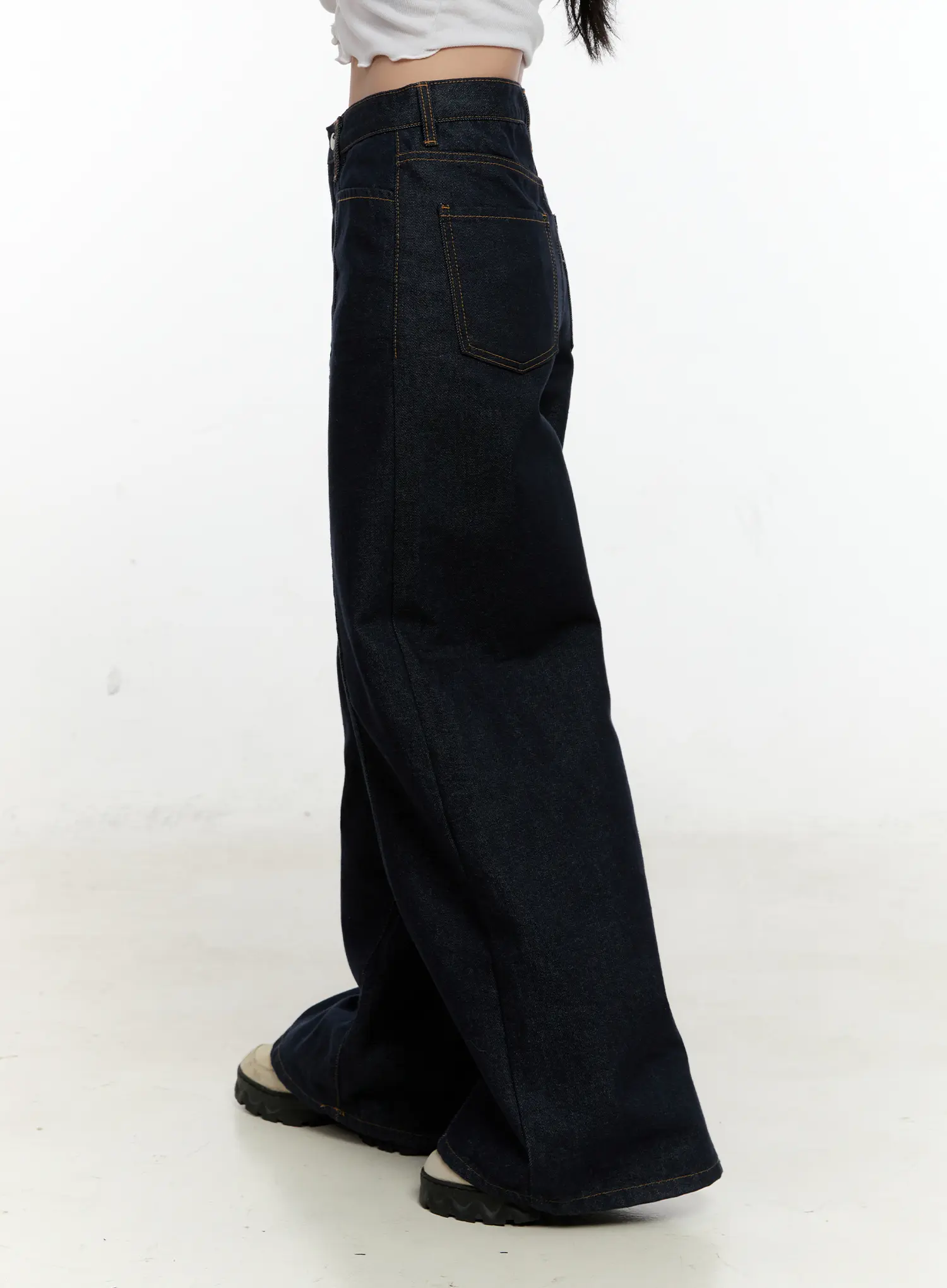 Nala Wide-Leg Bootcut Jeans CN506 - Image 5