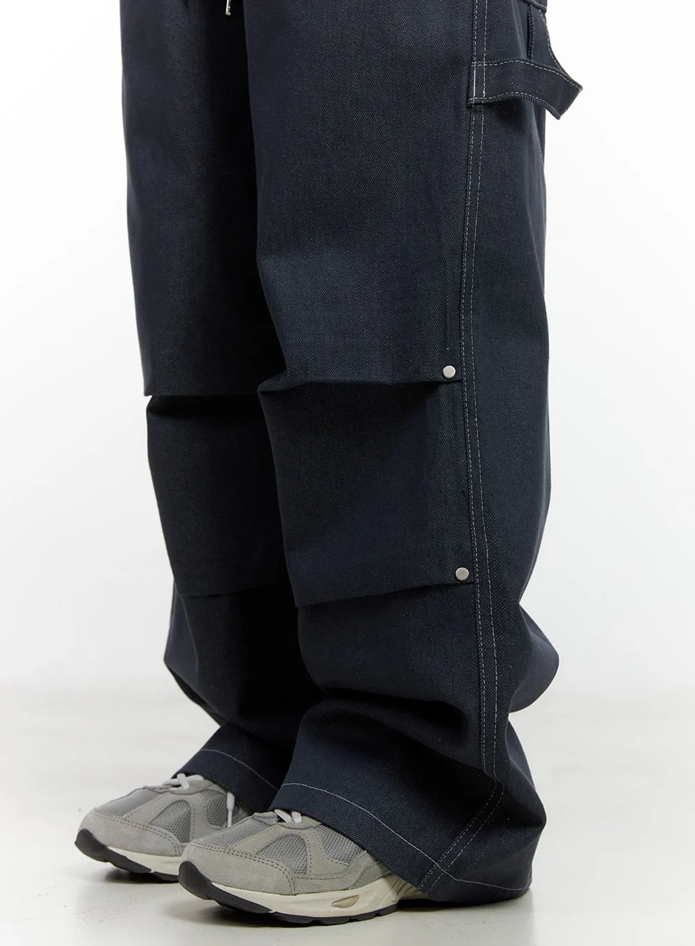 Non-Fade Wide-Leg Denim Trousers CN412 - Image 9