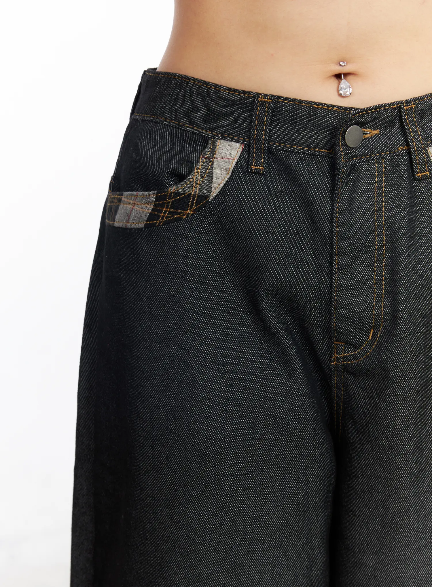 Nora Plaid Accent Wide-Leg Jeans CF506 - Image 11