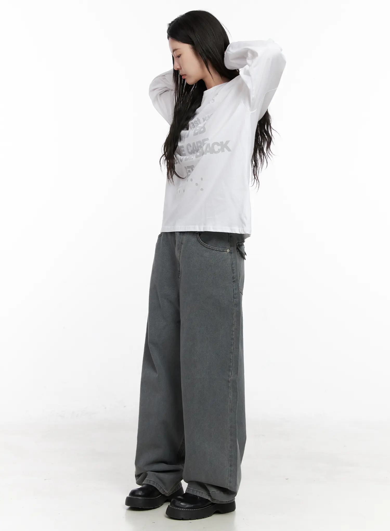 Odet Wide-Leg Balloon Jeans CN512 - Image 3