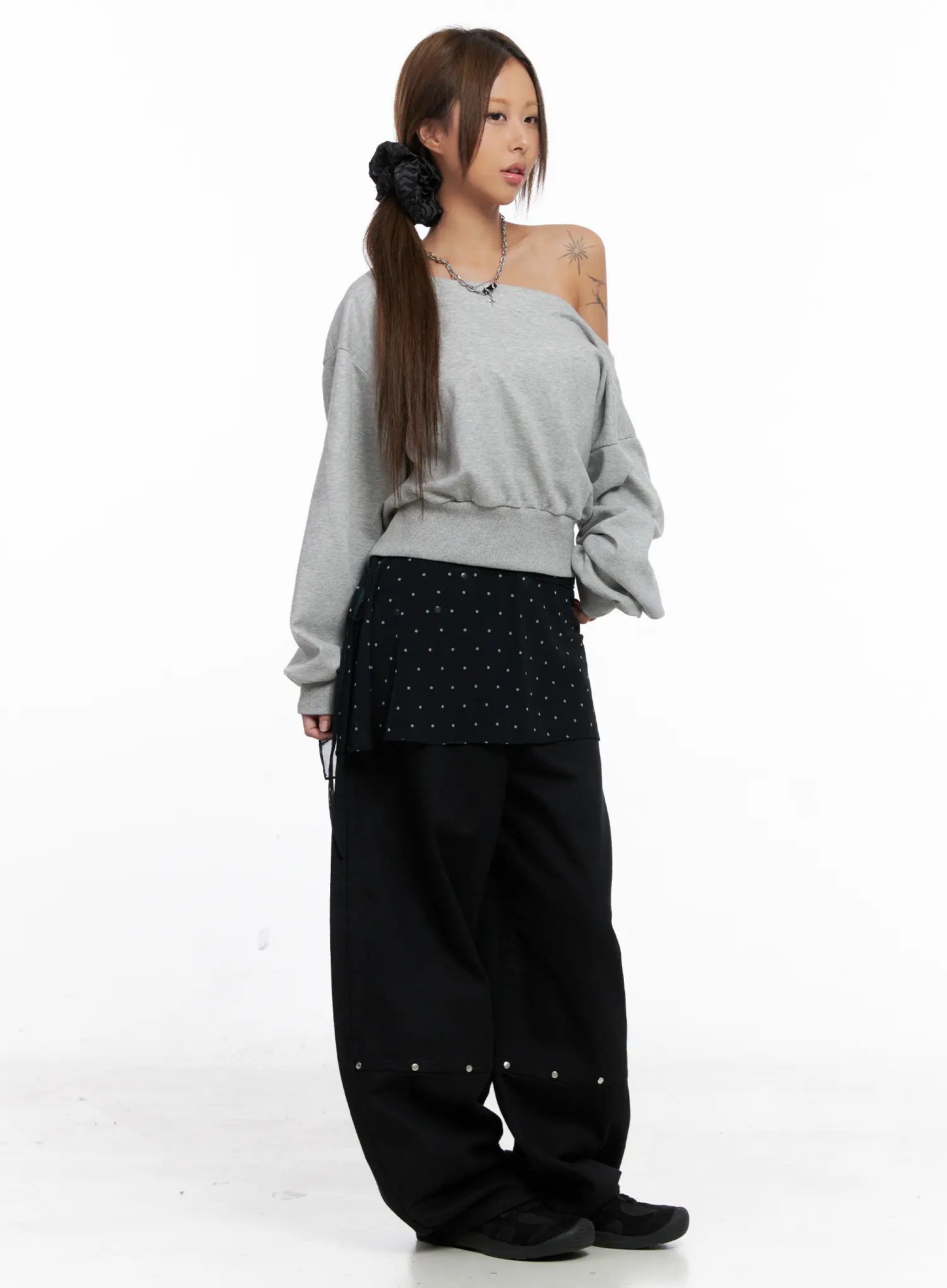 Off-Shoulder Boat Neck Sweatshirt CS524 - Image 5