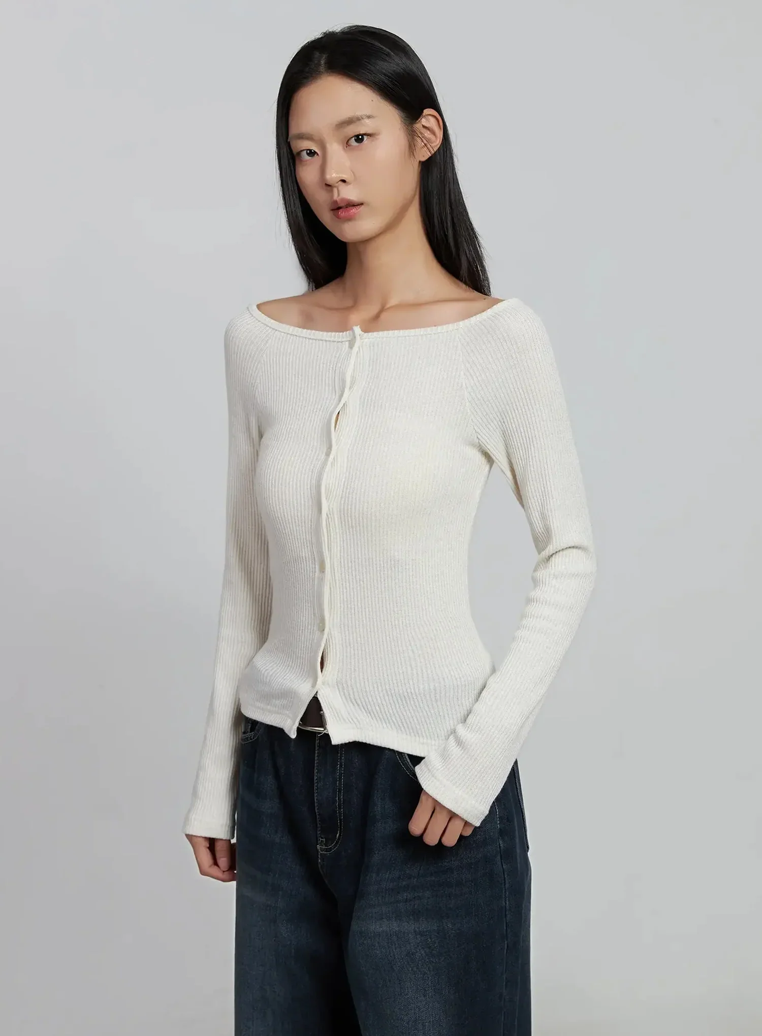 Off-Shoulder Button Ribbed Cardigan IM520 - Image 11