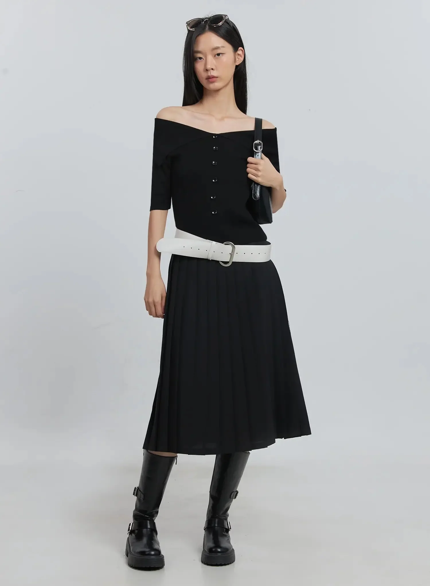 Off-Shoulder Buttoned Tee IU512 - Image 2