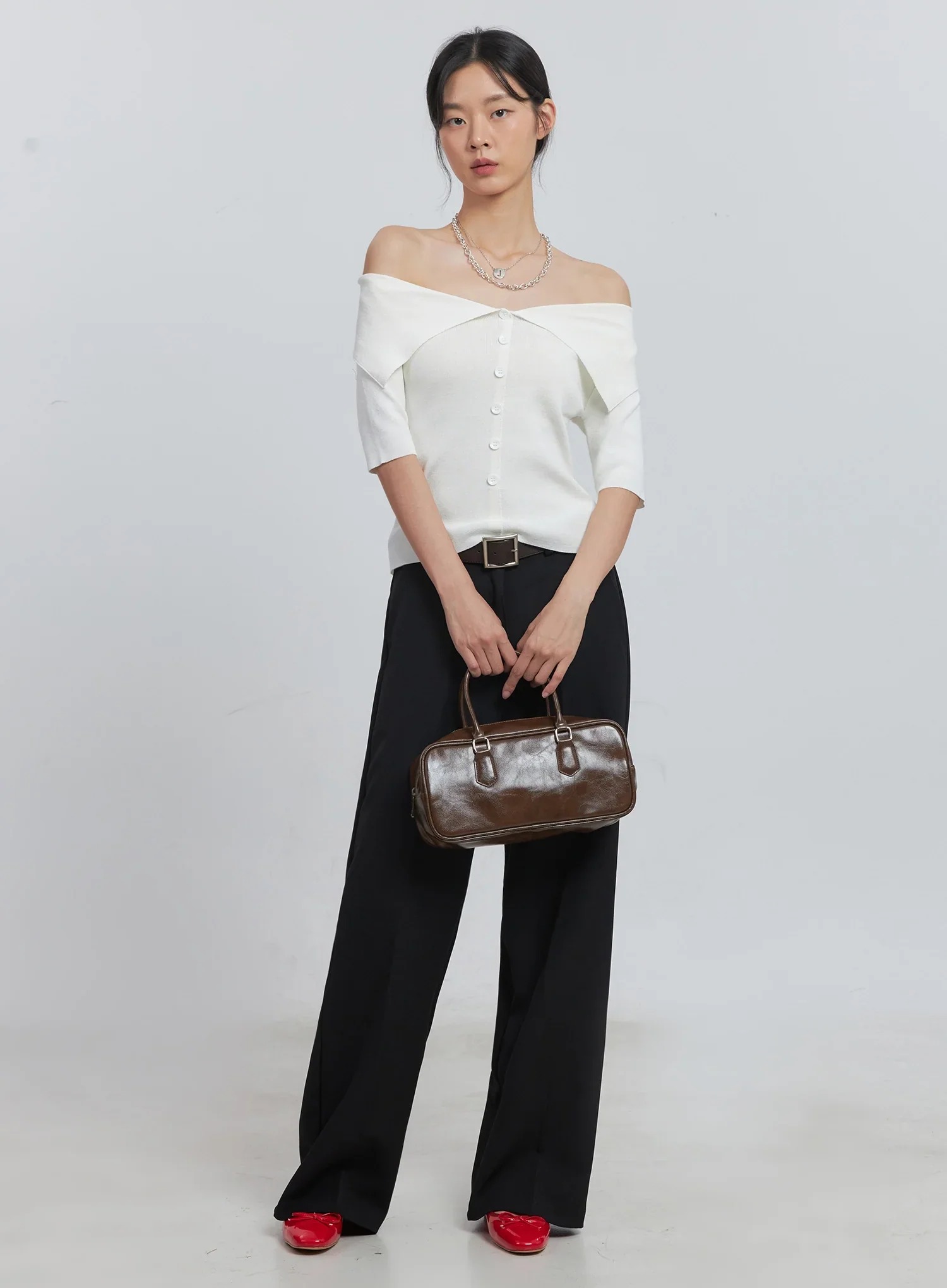 Off-Shoulder Buttoned Tee IU512 - Image 3