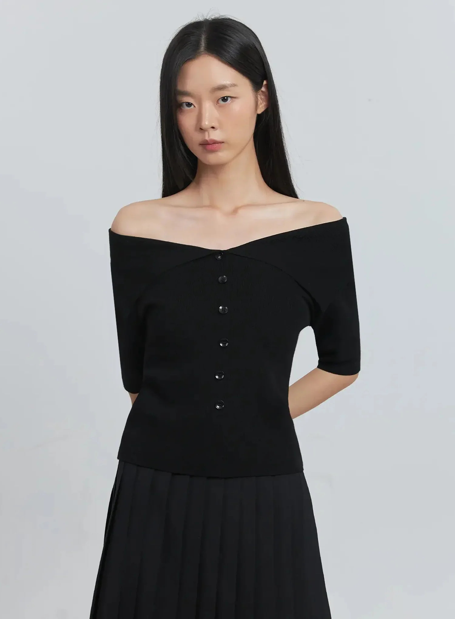 Off-Shoulder Buttoned Tee IU512 - Image 4